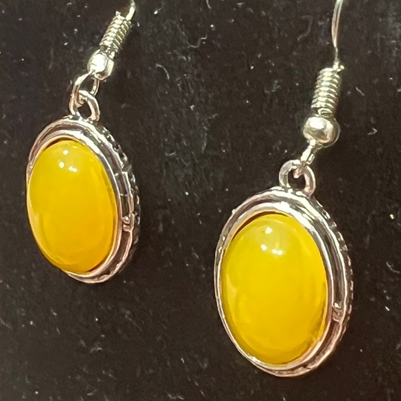 🔥🔥Fashion Jewelry Ladys Earrings A Mustard Gold Color With Silver Plating, Sty - Picture 7 of 11